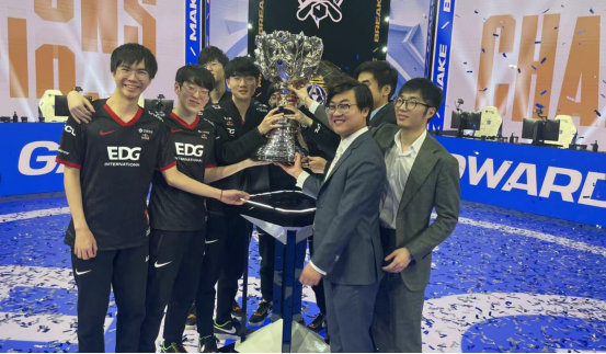 压里守住边 压里守住边